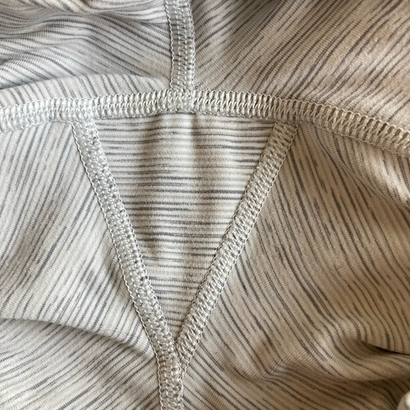 Lululemon Grey White High Rise Leggings size 4 - Picture 8 of 12